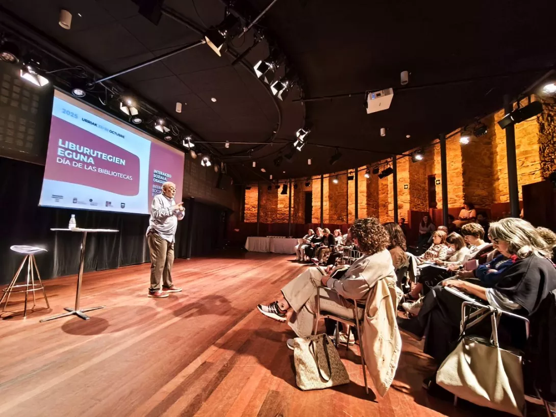 Irudiaren jatorria: https://makusi.tabakalera.eus/eu/artxiboak/liburutegien-eguna-2025/